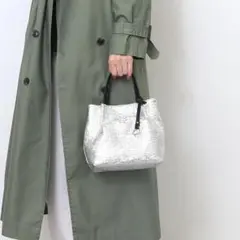 ❤新品・未使用❤【COOCO】メタリック つまみハンドル2WAY トートバッグ