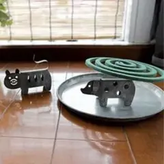 デコレ（DECOLE）しっぽ蚊取線香スタンド　ぶた