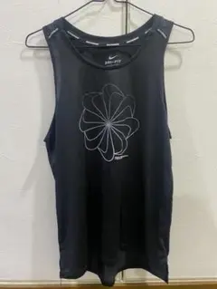 Nike DRI-FIT ブラック タンクトップ