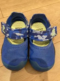 【値下げ】New Balance K-730 ベビーサンダル ブルー迷彩