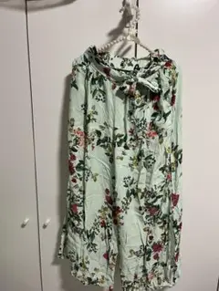 ベルシュカ　Bershka 花柄パンツS