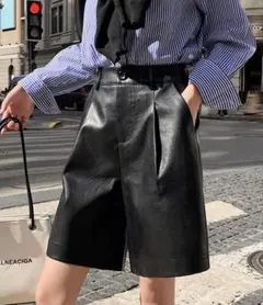 フェイクレザーショートパンツ