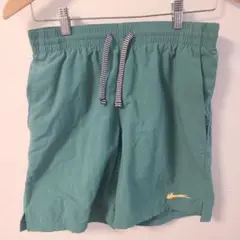 Nike グリーン ショートパンツ