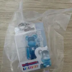 ベアブリック　ガチャガチャ　クリアブルー
