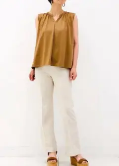 UNIQLO ノースリーブ　サテンジャージTシャツ　M