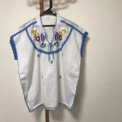 刺繍入りホワイトプルオーバーシャツ M