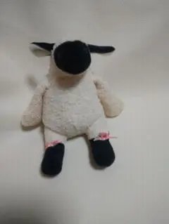 マンハッタントーイ羊のぬいぐるみ ピンクリボン付き　こ24