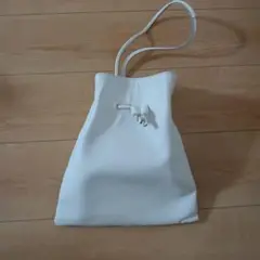 LAULA DI MAGGIO　ホワイトレザーバッグ