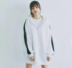 Bokanii ボカニー　ウォームエンボスジップパーカー