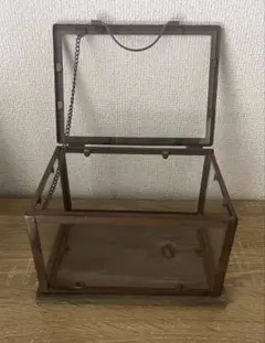 ブロンズ製ガラスディスプレイボックス