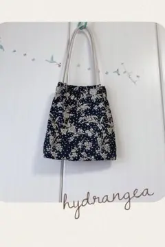リバティのタックトート