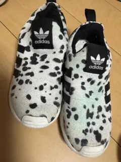 adidas アディダス スポット柄 スリッポン