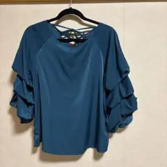 ティールカラー フリルスリーブ トップス
