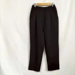 カジュアルパンツ　フリーサイズ　黒　ウエスト後ろゴム　ワンタック