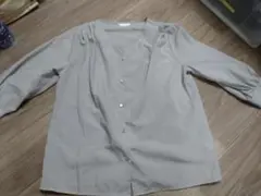 MANLYFELLOW グレー 長袖 Vネック M