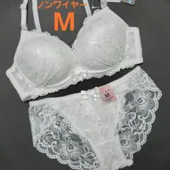 【新品未使用】格安！ノンワイヤー ブラショーツセット M No.31 白