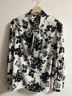 SHEIN 花柄ブラウス