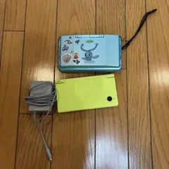 ニンテンドーDS Lite 本体とニンテンドーDS