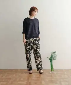 美品✨　麻❤️　ネイビー　アーバンリサーチドアーズ　リネンバックタックシャツ