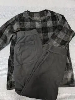 ユニクロ　パジャマ　クロ　メンズ　Sサイズ