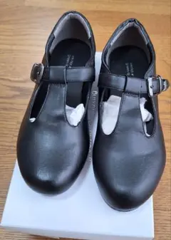 お値下げ♪︎United arrows 黒のTストラップフォーマルシューズ21㌢