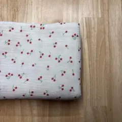 ぽこぽこガーゼ生地 さくらんぼ柄（70×105cm）