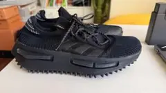 adidas ブラック スニーカー NMD S1