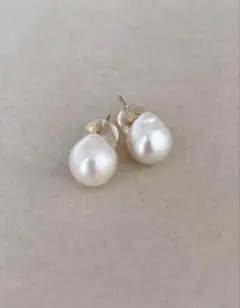 petit pear earrings