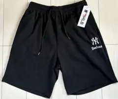 新品　 LL サイズ　MLB ヤンキース　ハーフパンツ　ロゴ　黒