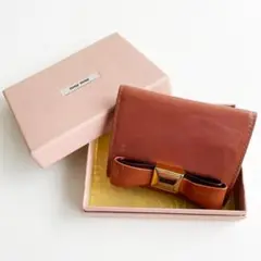 箱つき MIU MIU ミュウミュウ カードケース リボン