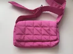 ピンク キルティング ショルダーバッグ