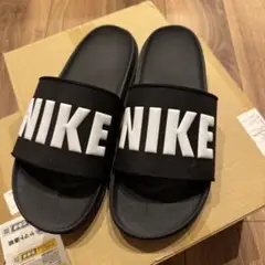 NIKE ブラック スライドサンダル