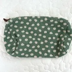 A.P.C. 緑色のドット　水玉柄ポーチ