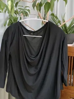 カットソー　DKNY シャツブラウス　ドレープ　シワになりにくい　DKNY