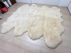 【コストコ】羊毛ラグ・クリーム色　シープスキンラグ 約180cm x 111cm m94949198529_1.jpg?1724241263