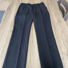 ユニクロ　黒 ストレートパンツ ウエスト64cm
