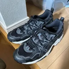 ASICS ブラック/グレー スニーカー大きいサイズ26 GEL