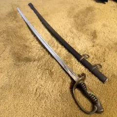 【実物・家紋あり】尉官用 両手握りサーベル 指揮刀 模造刀身入り 明治陸軍 軍刀 日本軍 尉官用両手握りサーベル 指揮刀 模造刀 - メルカリ