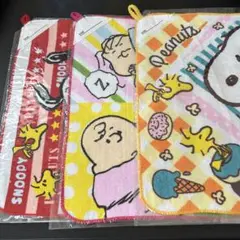SNOOPY　スヌーピー　PEANUTS　ハンドタオル　ループ&ネーム付きタオル