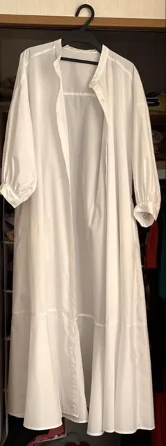GU ホワイト ロングシャツ