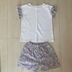 ペアマノン　オフホワイト　花柄フリル袖トップス　花柄パンツ　セットアップ