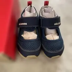 Item thumbnail for item 15ffc814-b1bc-41ca-bc7a-b4206b6f8aec