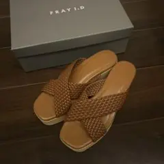 FRAY I.D クロスストラップサンダル ブラウン