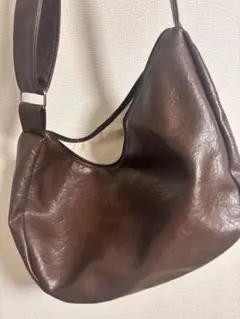 ブラウンレザーショルダーバッグ