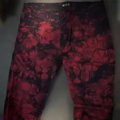 赤黒タイダイ スリムフィットデニムパンツ