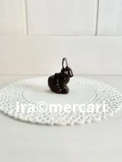 チョコレートのうさぎ　フェーブ　フェーヴ　フランス製　ミニチュアスイーツ　陶器