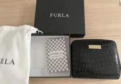 FURLA 二つ折り財布