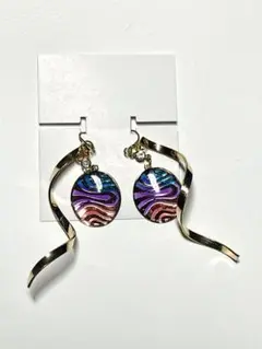 ゆらゆら　エキゾチック　フックピアス　ハンドメイド　レジン