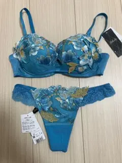 Item thumbnail for item 879ca3a2-7ed5-456d-8825-48b6b36de5bb