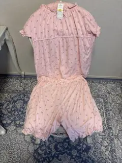 新品未使用タグ付き ピンクルームウェア LLサイズ パジャマ 半袖短パン大きい
